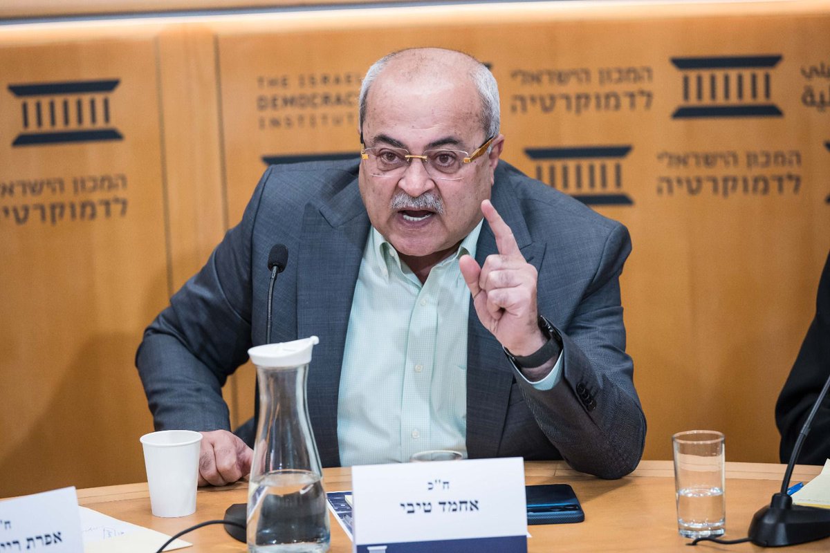 ח"כ אחמד טיבי, יו"ר סיעת חד"ש-תע"ל:
כל הצעה אזרחית שלנו, לא אי אמון, לא הצעה פוליטית, לא הצעה ביטחונית - כל הצעה של הערבים, ישראל ביתנו קמה ויוצאת. לא יעלה על הדעת שאנחנו נגיש הצעה על הקמת ועדת חקירה פרלמנטרית בנושא הפשיעה בחברה הערבית, ורק הערבים פלוס מפלגת העבודה יצביעו בעד, כל