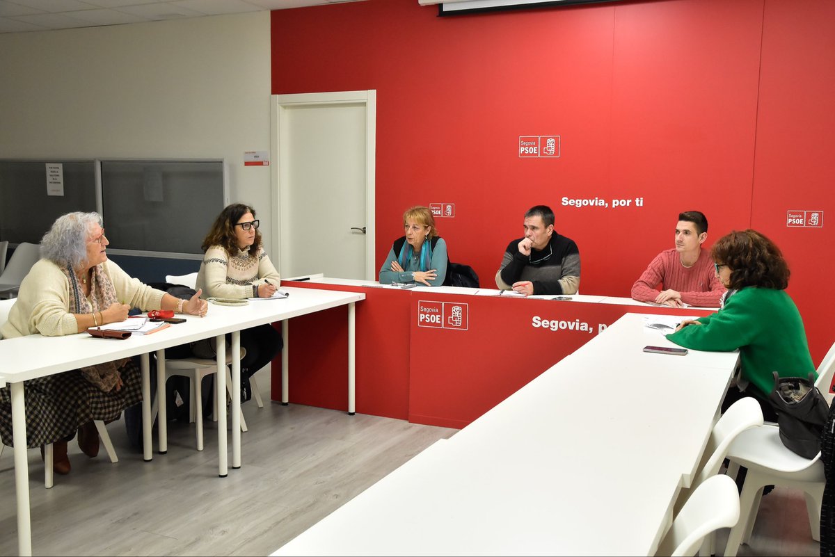 🗣️ Nos hemos reunido con trabajadoras de los Servicios Sociales en Segovia y hemos constatado una realidad muy preocupante: 

❌ Falta de personal
❌ Centros sin personal sanitario 
❌ Bajas sin cubrir 

Un modelo de la Junta desfasado

INFO⤵️
psoesegovia.es/el-psoe-consta…