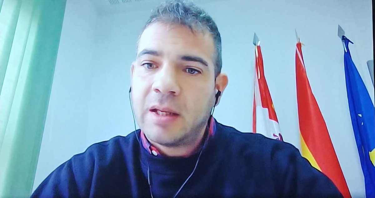 CDE_Segovia's tweet photo. Hoy hemos tenido el primer taller del Plan de Seguridad y Confianza Digital del curso 25/26 para más de 3.000 alumnos de Primaria y Secundaria de centros educativos de nuestra provincia. 

⛔️ STOP Ciberacoso

#secontic

Gracias por asistir y por tomar parte en este problema. https://t.co/N9vLWHGQBx