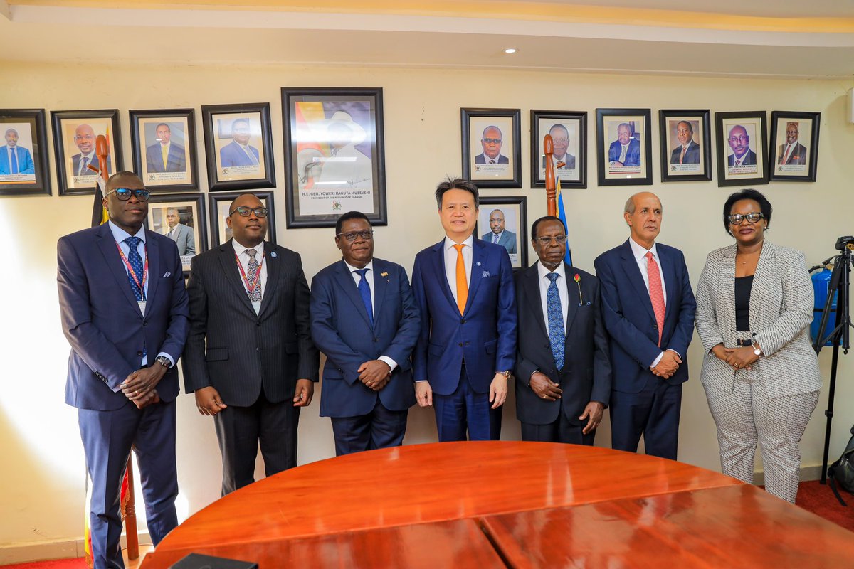 This morning, our visiting delegation, from the World Intellectual Property Organisation (WIPO), led by Director General, Mr. Daren Tang, held a high-level engagement with the Ministry of Justice and Constitutional Affairs. The Minister, Hon. Norbert Mao, Solicitor General Mr.