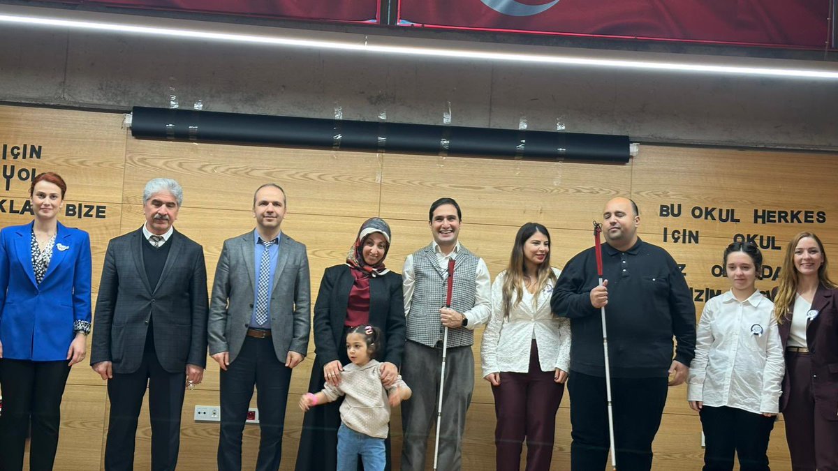 FatihilceMEM's tweet photo. İlçemiz @kmpaihl öğrenci ve öğretmenlerimiz Dünya Engelliler Günü’nde daha kapsayıcı bir dünya temennisiyle farkındalık etkinliği düzenlediler. Bu anlamlı etkinlikleri için öğrenci ve öğretmenlerimize teşekkür ederiz.

@Yusuf__Tekin @MucahitYentur @cepni44 https://t.co/IJkehVZH8N