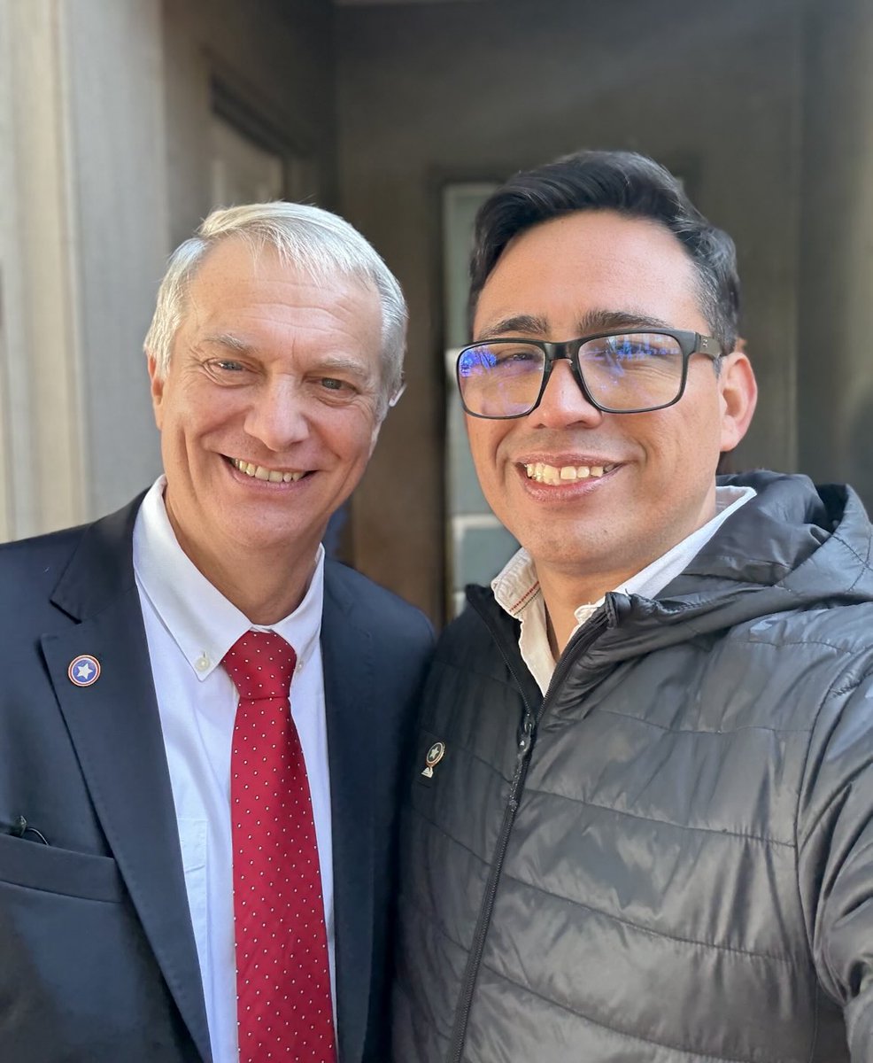 ⁦<a href="/joseantoniokast/">José Antonio Kast Rist 🖐️🇨🇱</a>⁩
 ¡Gracias por su tiempo y confianza! La cuenta regresiva es real: 🔟 DÍAS para hacer historia.

Chile necesita dejar atrás la pesadilla del 2019 y el Octubrismo, también el nefasto paso de la izquierda radical y el Gobi. de Boric.

#kastpresidente