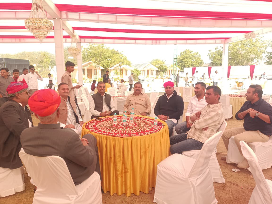 आज बाड़मेर शहर में श्री संजयसिंह जी सोढ़ा के सुपुत्र युवराजसिंह जी के विवाह समारोह में सम्मिलित होकर समस्त परिवारजनों को शुभकामनाएं प्रेषित की। #Barmer <a href="/AzadBarmer/">Azad Singh Rathore</a>