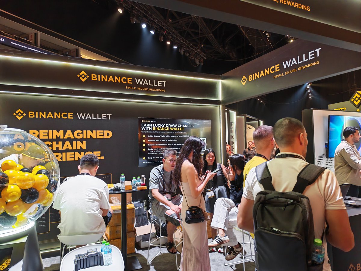 CryptoHead tweet media