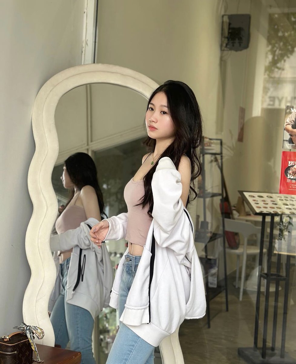 听好了我只说一次
女生本來就会湿
跟sao不sao沒有关系
#马来西亚小姐姐