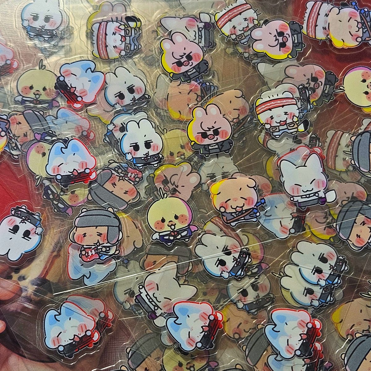 콘에서 오랜 여운을 남겨준 시네마의 한 조각을 나누고 싶어서, RT 추첨을 통해 한 분께 무지개 컨페티+
미니 시네마 스티커 + 가관즈 인형+ 나눔했던 스티커를 보내드립니다. ☺️🌠

 (가관즈와 시네마를 좋아하는 누구든 참여 가능합니다🩷, 팔로우× || 국내 배송만 가능🚚)