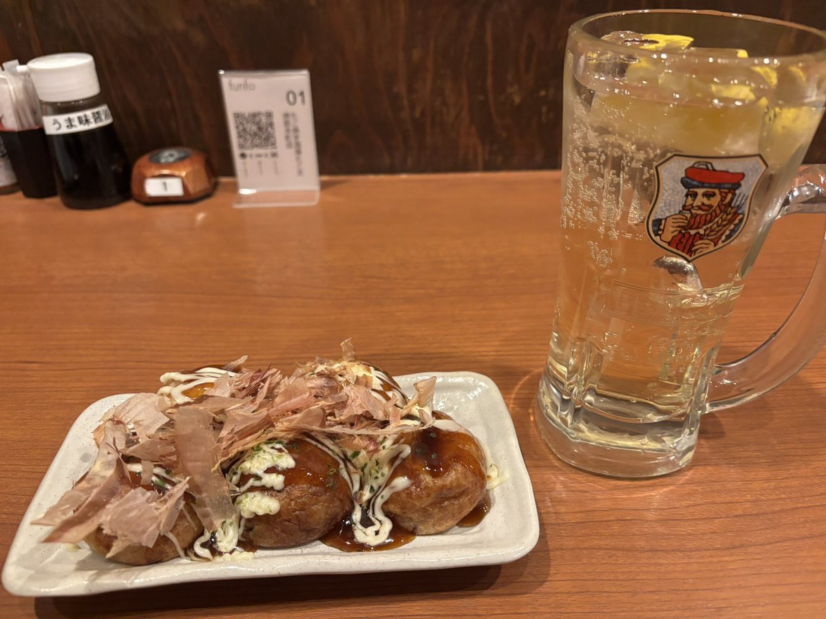 KanpaiNotes's tweet image. 大阪来たのでとりあえずたこ焼き
📍たこ焼き酒場たこ太