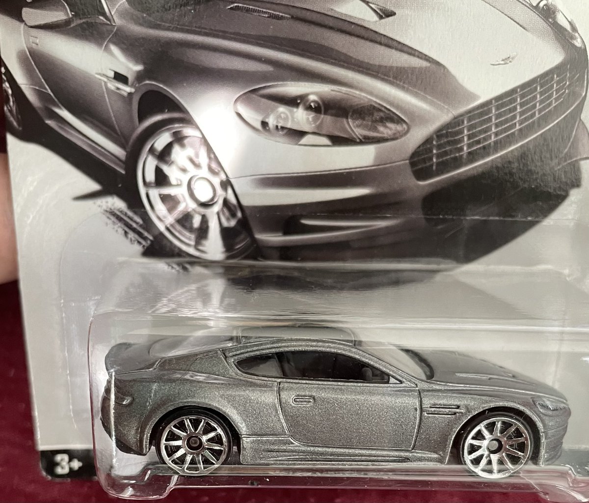 Card Art #12: finally it arrived yesterday. I am done with James Bond collection after this one. Car is a beaut and love the card art 🥰

#hotwheels #JamesBond