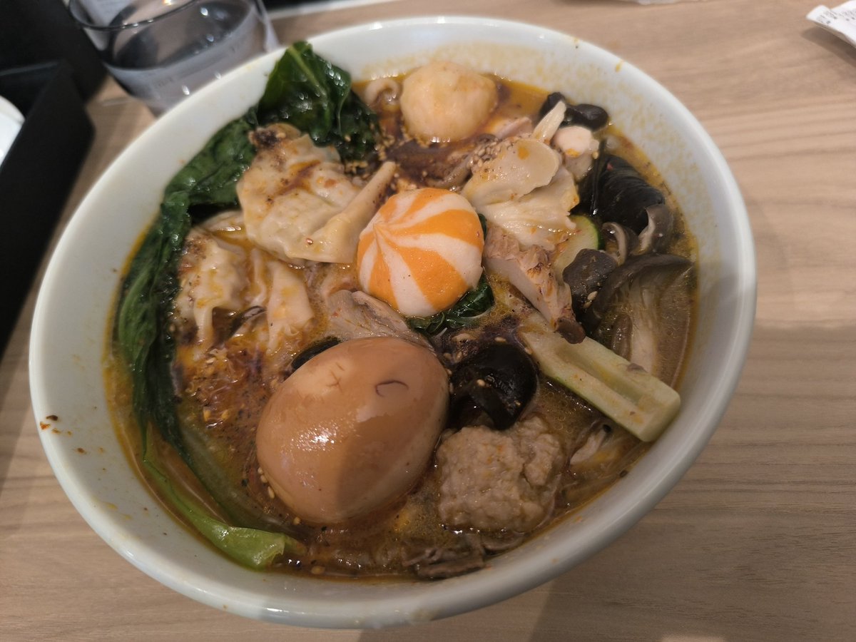 kogane295's tweet image. 人生初の麻辣湯。見た目が男の子すぎるかもしれん。