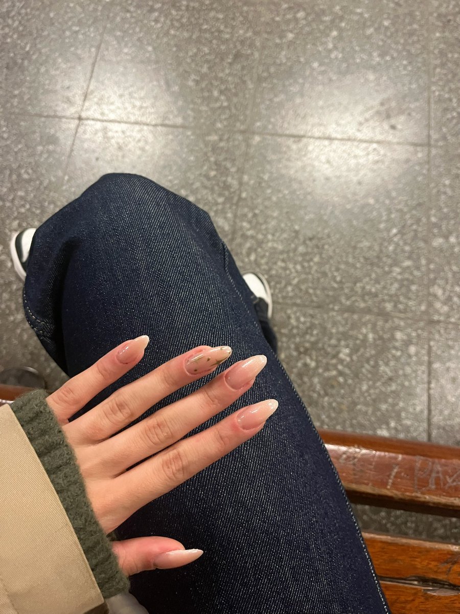 mesleginizi iyi secin kizlar mesela ben tirnaklarima veda etmek zorundayim