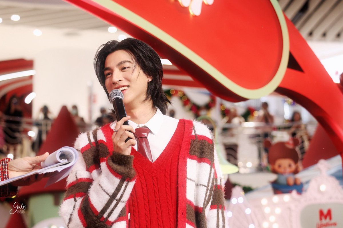 Gulfkanawutofc's tweet photo. กลัฟ ร่วมงานเปิดตัว "MONCCHICHI CHRISTMAS TOWN" ที่เดอะมอลล์ ไลฟ์สโตร์ บางกะปิ

HAPPY GULF DAY X THE MALL
#GulfAtMonchhichiTown
#GulfKanawut 
#MonchchichixTheMallLifestoreTheGreatNewYear https://t.co/BQHjnMV8Cq