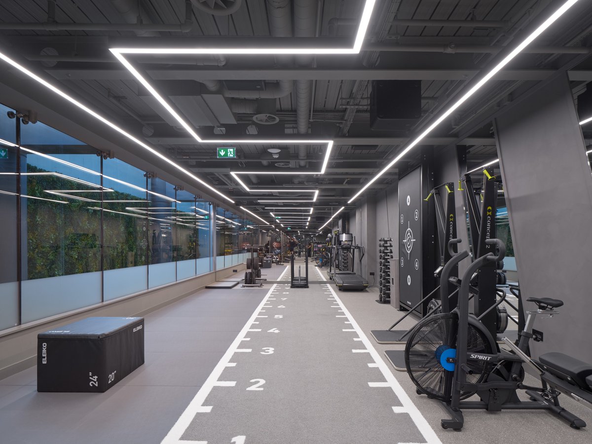 Synergy_Lights's tweet photo. Our LED linear lighting is made to a continuous format. Perfect for offices, retail, leisure or hospitality. 

https://t.co/A27O4UXisU

#LEDLinear #CommercialDesign https://t.co/khFaUiRMbu