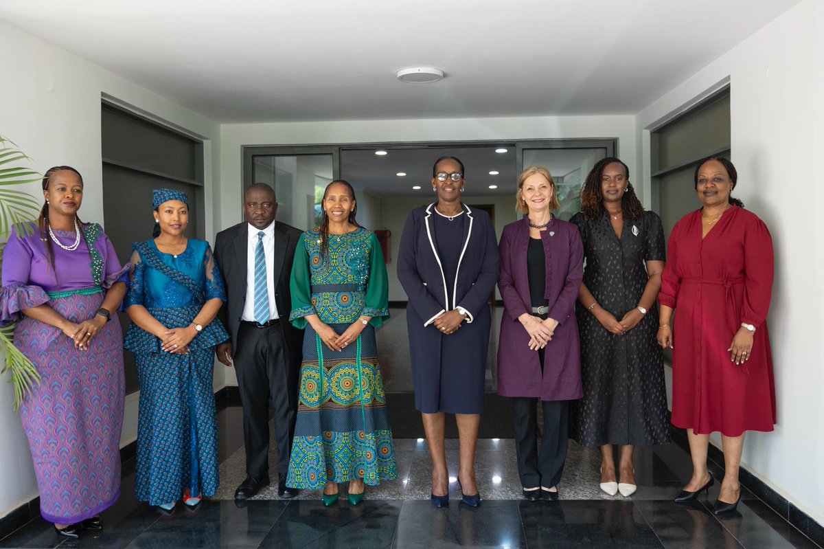 This morning, First Lady Mrs. Jeannette Kagame welcomed Her Majesty Queen ’Masenate Mohato Seeiso of the Kingdom of Lesotho to the <a href="/Imbuto/">Imbuto Foundation</a> Foundation offices. The visit featured a presentation on the Foundation’s work and meaningful exchanges on mutual priorities in health,