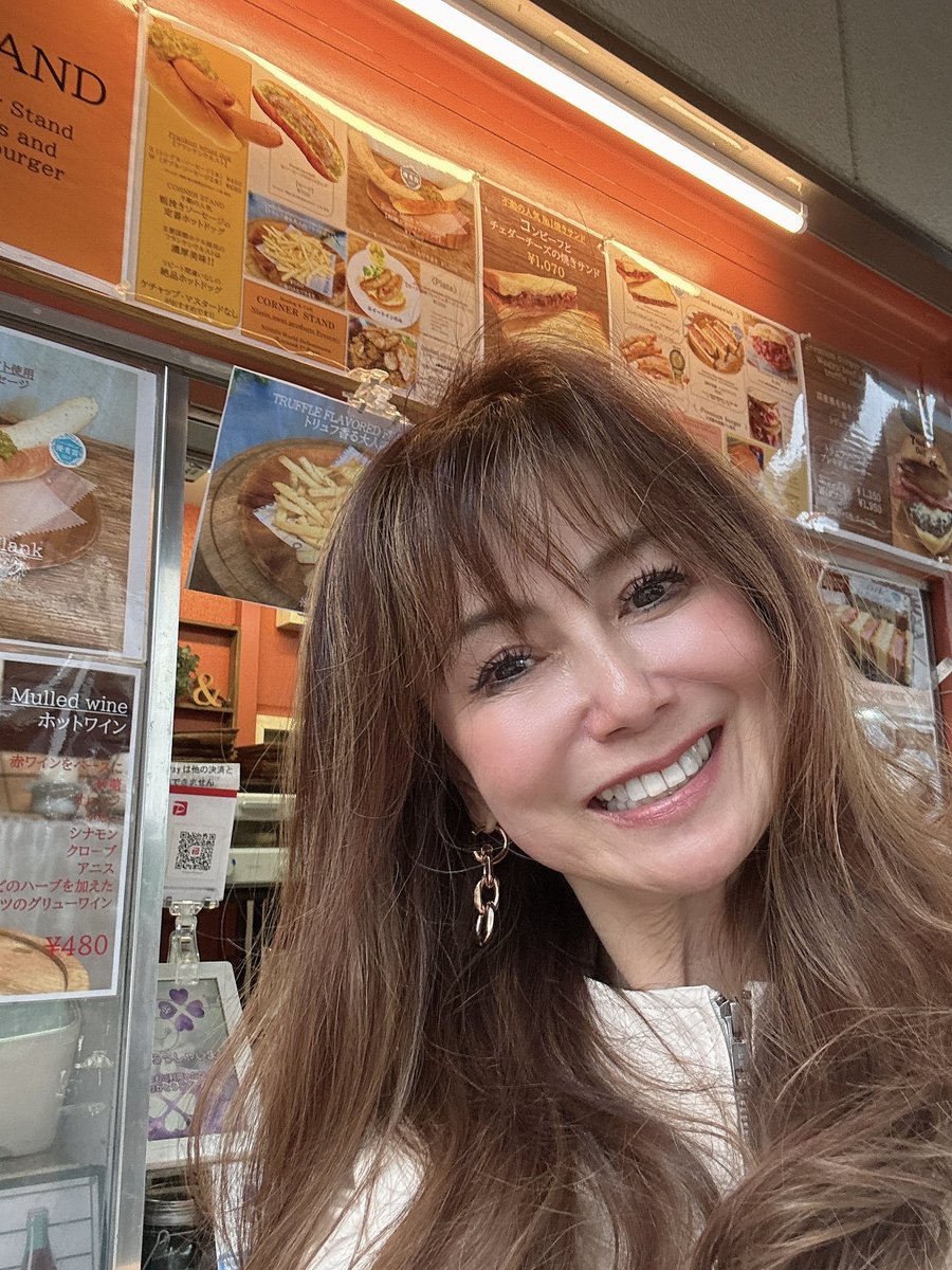 ayumi_nakamura's tweet photo. 昨日打ち合わせで東麻布の方に行っんだけどね✨
ここのコンビーフサンドが偉い美味かった!🥪よ〜最高〜
#中村あゆみ
#cornerstand https://t.co/BzCzFTiSvC