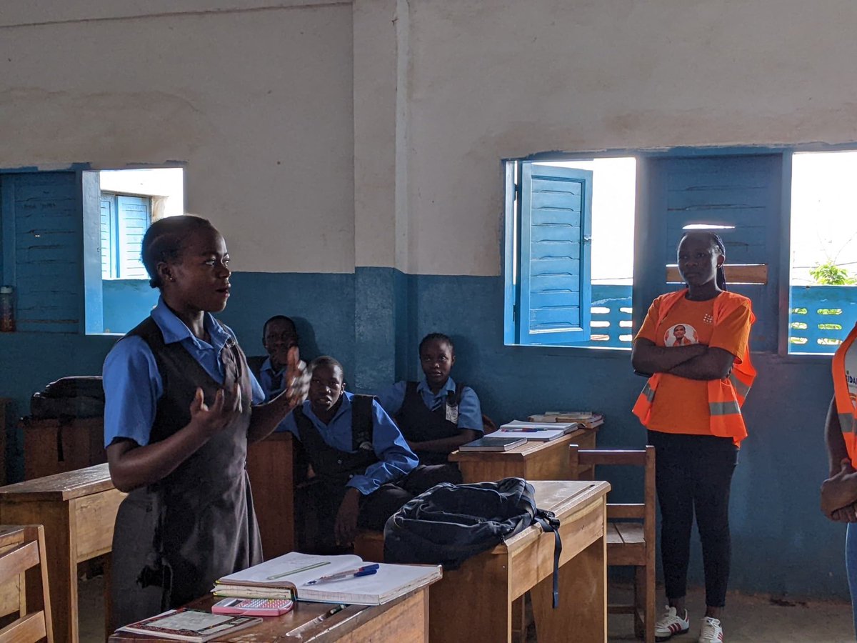 🎗️ 16 JOURS D’ACTIVISME CONTRE LES VIOLENCES BASÉES SUR LE GENRE 🎗️

Hier, Son Empreinte, aux côtés de Proximity Doctors et Dream_Up, a animé une séance de sensibilisation auprès de plus de 130 élèves du Wits Standard Secondary School of Excellence (WISSE College) à Obogo.