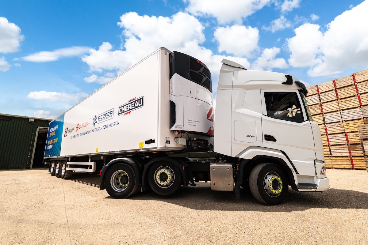 Latest issue of <a href="/SustMeme/">Jim McClelland</a> Magazine:
🇨🇭 #Solar Swiss go green in China;
⚖️ #Greenwashing risks double;
🪸 AI digital twin for #coral reef;
🌾 Beetle behind global #food loss;
🚛 Cold chain link to #transition.
Read in full + free: buff.ly/2dojtti
#GetTheSustyStoryStraight