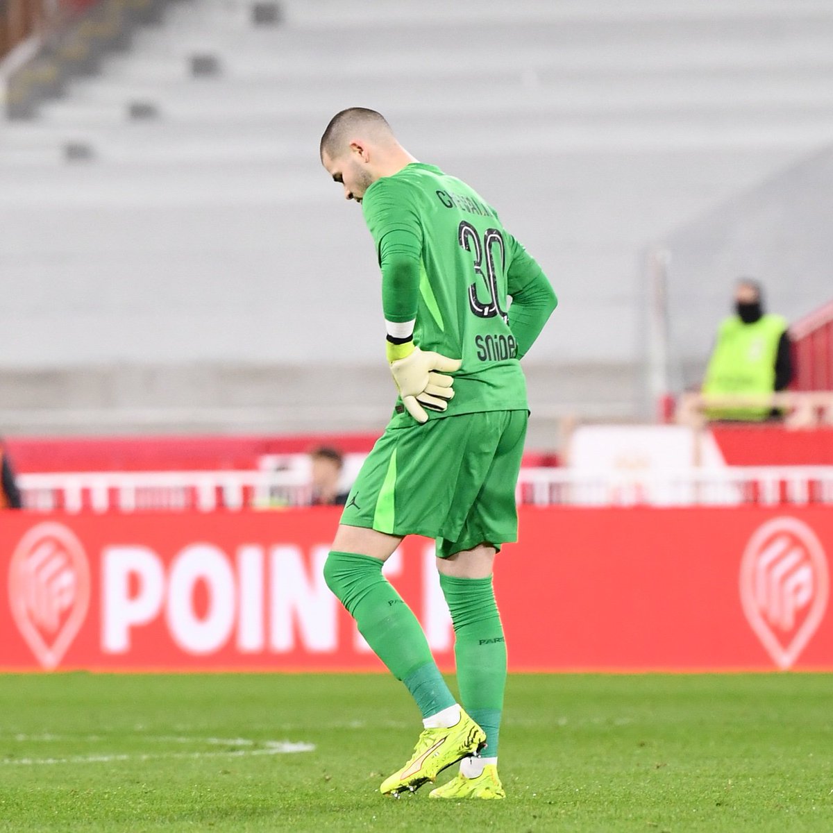 🤕Lucas Chevalier est FORFAIT pour le match contre Rennes. ❌

🗞️: <a href="/PSG_inside/">Paris Saint-Germain</a> 

#PSG | #Ligue1