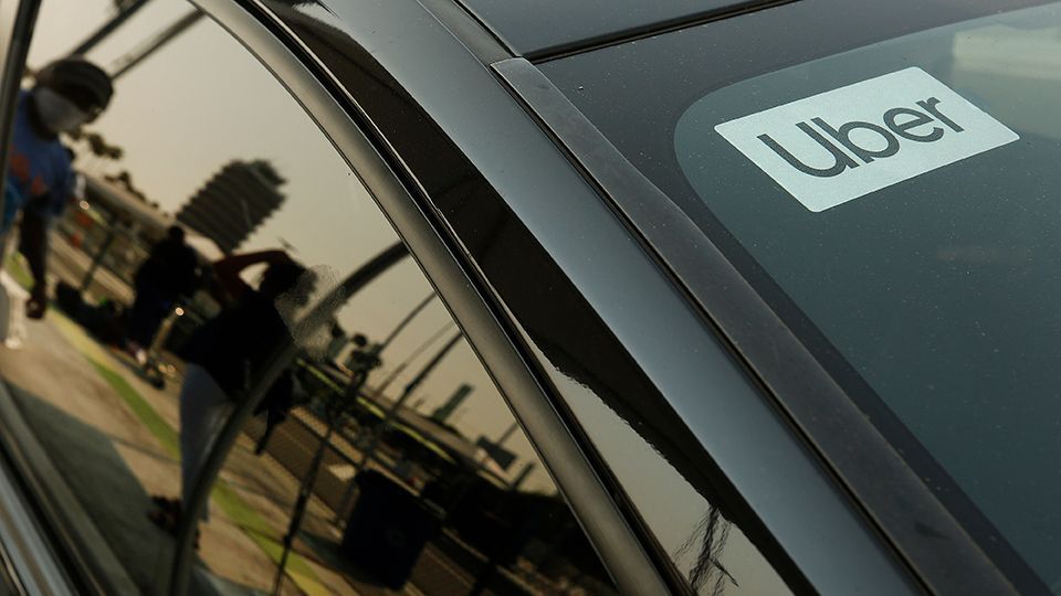 In 2018, self-driving Uber cars ran red lights. 🚗💨🔴

Test vehicles in San Francisco ignored traffic signals due to a software bug.

The company denied it—until video footage proved them wrong. 😬

💡 Tech lesson: Test thoroughly—before someone gets hurt. Safety is everything!