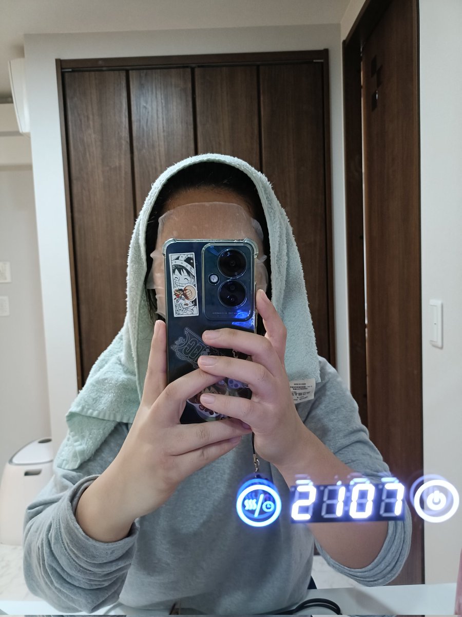 89Chokob's tweet photo. 初めてルルルンやってみたけど、おでこ足りなくて一人爆笑してる https://t.co/LZlv5Ultho