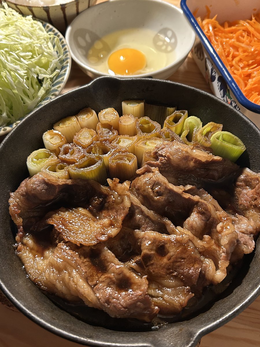 SW_Chief's tweet image. 今夜はネギのすき焼きを作りました
冬ネギ甘くておいしい