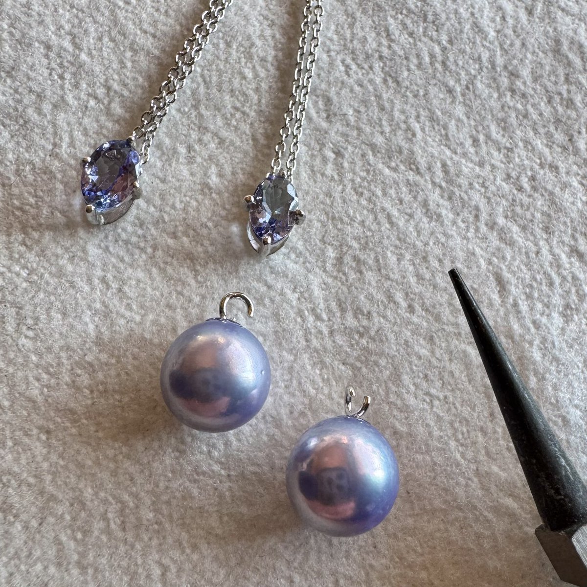 アコヤ真珠ラベンダーカラー、あこや極々小砂芥子パール、タンザナイト、ネックレス 12月になったのでタンザナイト見せてください あこや真珠ラベンダー