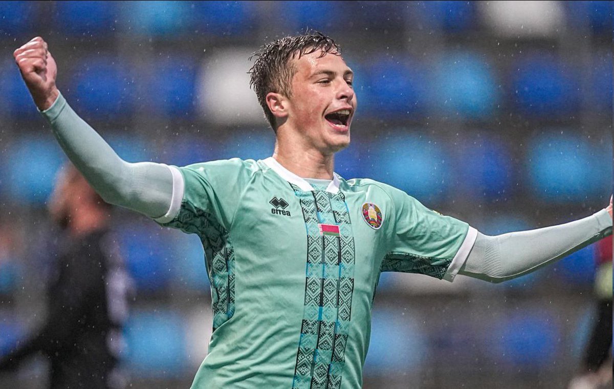 Dynamo are interested in 18yo Belarusian striker Ilya Gubarevich
In August, he had a trial at Braga but didn't sign a contract
(t.me/bel_inside/2041)