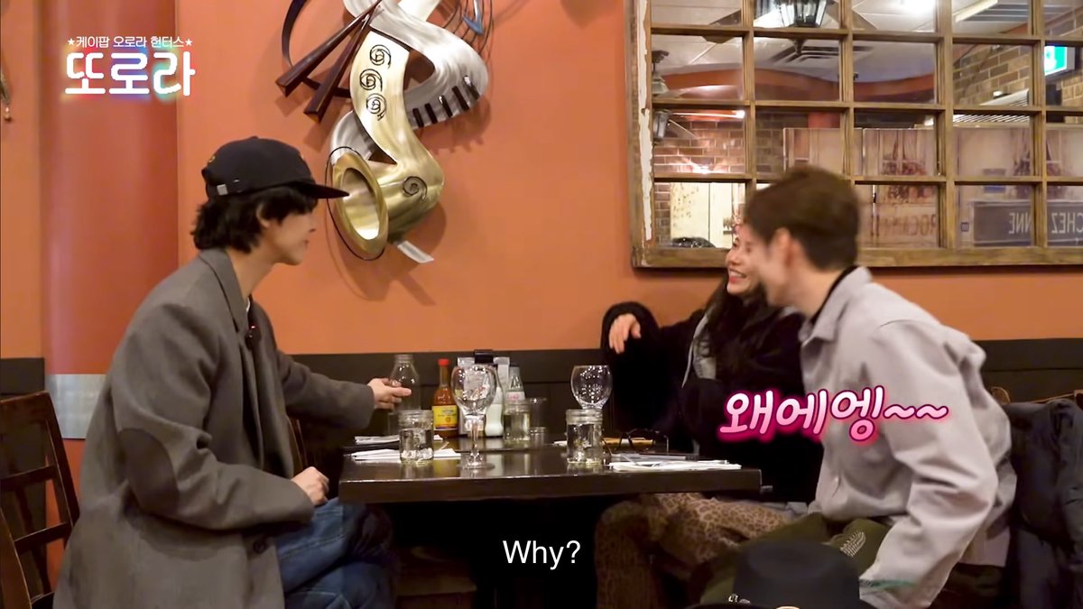 ultmoonsun's tweet image. she loooooooooves her boys