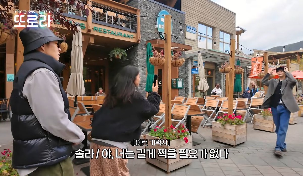 yongtinybear's tweet image. love the chemistry so much, every minute of this show is so entertaining and nice, the vibes are immaculate

love the natural jokey jokes and banter, they&apos;re so great and smart at comedic timing and entertainment, love how into it they are yet so calm and nice and wuah