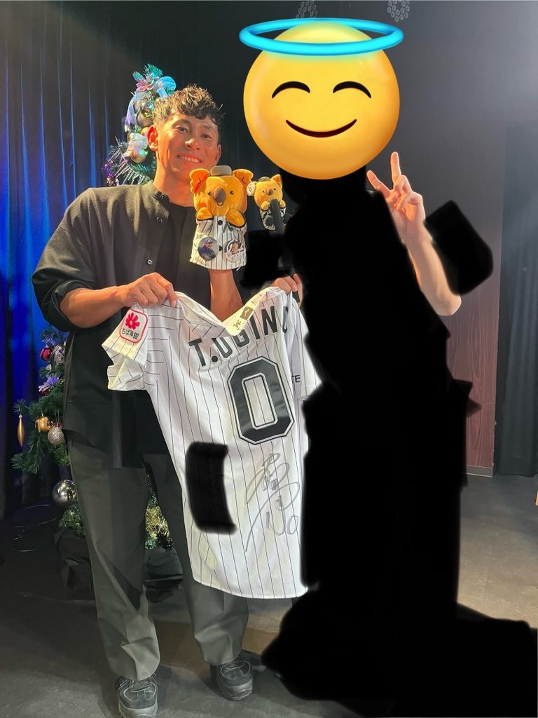 ユニにサイン名前入りで書いてもらって 尚且つ写真も撮ってもらったん