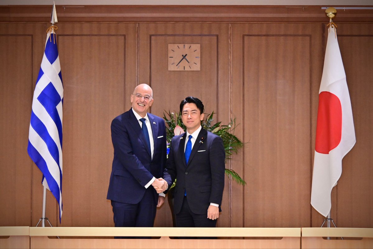 ModJapan_jp's tweet image. 12月4日、小泉防衛大臣はデンディアス・ギリシャ国防大臣と史上初となる日ギリシャ防衛相会談を行い、地域情勢とともに、今後の防衛協力・交流について議論しました。

防衛省・自衛隊はギリシャとの連携を一層強化してまいります🇯🇵🤝🇬🇷

mod.go.jp/j/approach/exc…