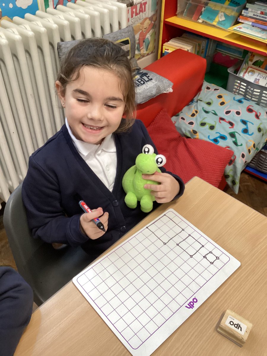 IntakeSchool's tweet photo. Y2T were amazing at drawing 2D shapes and solving problems with shapes 🐢 #mathsatintake @WhiteRoseMaths https://t.co/bJJnCCrfKl