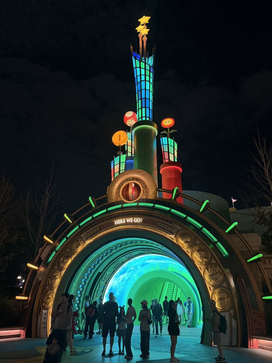 Super Nintendo portal is so beautiful at Epic Universe ✨✨