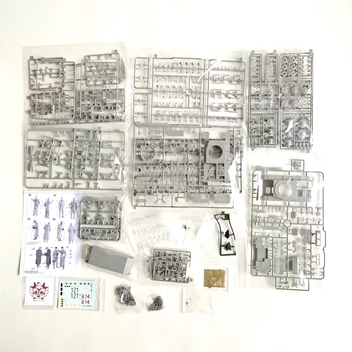 DragonModels's tweet image. NEW ARRIVALS!

Available Now!
#6432 - 1/35 Pz.Kpfw.II Ausf.C w/Interior
(Magic Track, Bonus figure set, metal bucket, uniform and GEN 2 weapon)

Shop: cyber-hobby.com/products/1-35-…

#dragonmodels #modelkit #scalemodeling #scalemodel