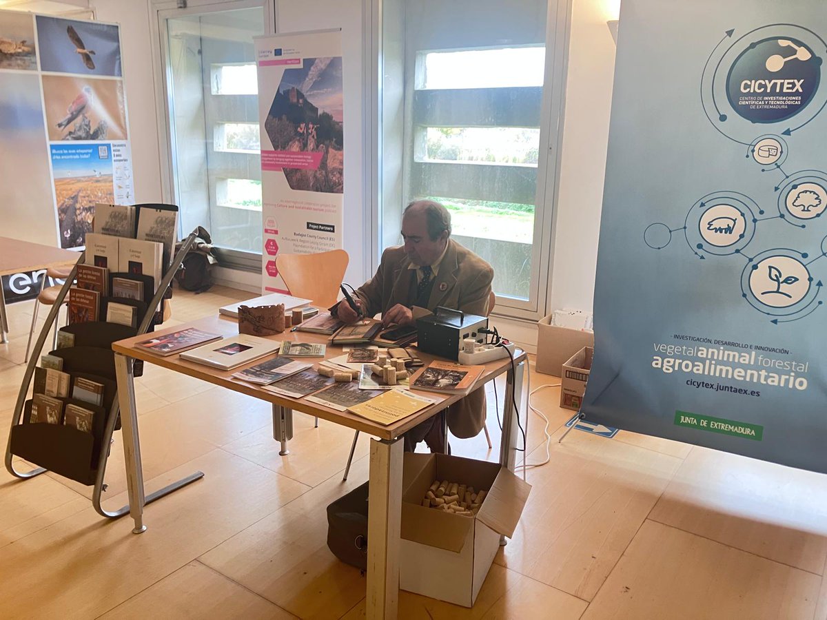 CICYTEX's tweet image. 🗓️ Hoy participamos en📍Mérida en la Jornada sobre gestión forestal participativa del proyecto @EVCArrago  (Economía verde y circular) ♻️🌳
🎯 Un proyecto para luchar contra los incendios forestales y la despoblación en el Valle del Árrago🌄
🧐Infórmate cicytex.juntaex.es/-/jornada-sobr…