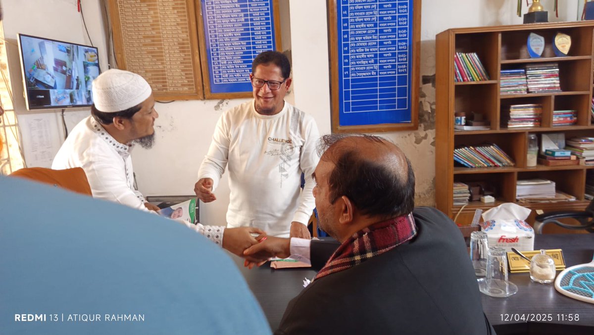 AbdulZabbarBd's tweet image. ভুইগড় সরকারী প্রাথমিক বিদ্যালয়ের শিক্ষকদের সাথে মতবিনিময় ও সৌজন্য সাক্ষাৎ করেন নারায়ণগঞ্জ ০৪ আসনের সংসদ সদস্য প্রার্থী মাওলানা আবদুর জব্বার।
#AdminPost
#abdul_zabbar
#naryangonj4
#vote_for_abdulzabbar 
#VoteForDaripalla 
#চলো_একসাথে_গড়ি_বাংলাদেশ