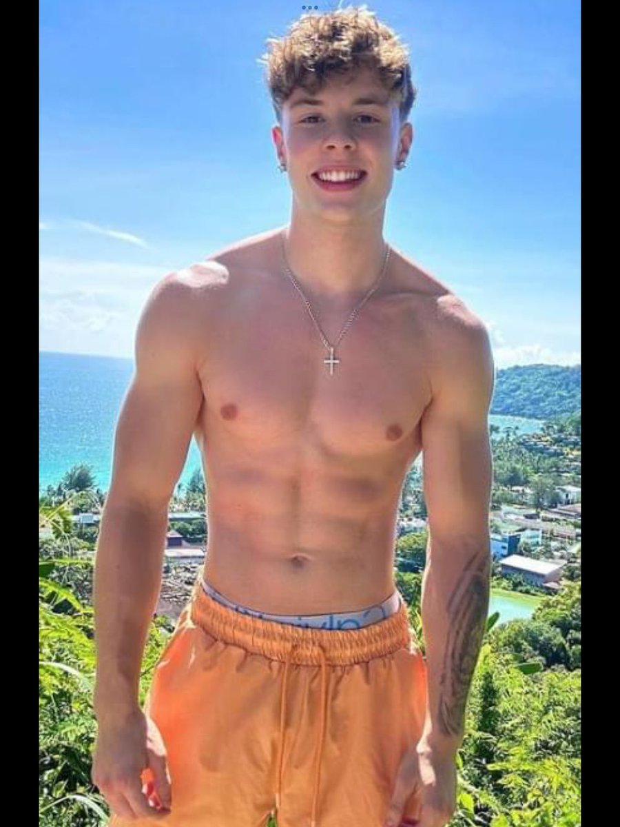 ArnaudLGBT's tweet image. 