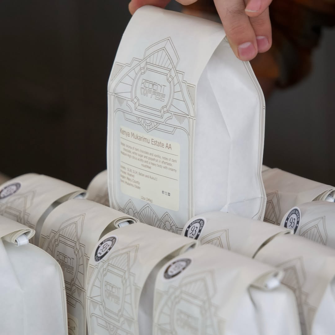 The best #coffee packaging combines high-barrier protection, visual #design, and #sustainability. 

To learn more about what goes into making the best coffee #packaging, we spoke to Leon Nie, the founder and #coffeeroaster at @RegentCoffee: mtpak.coffee/2025/12/choosi…