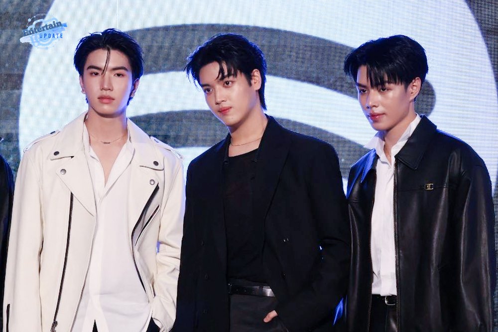 Entup2date's tweet photo. น้องใหม่ T-pop วง “ CLO'VER” ร่วมเดินพรมดำ ในงาน Spotify Wrapped Live Thailand 2025

#SpotifyWrappedLiveTH2025
#CLO_VER #barcodetin #KeenKeno
#aliazhl #20aungpao https://t.co/cRHIEQ1hwK