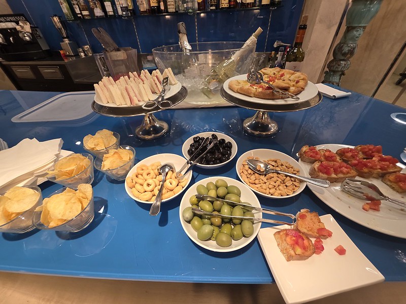 Julian White tweet media