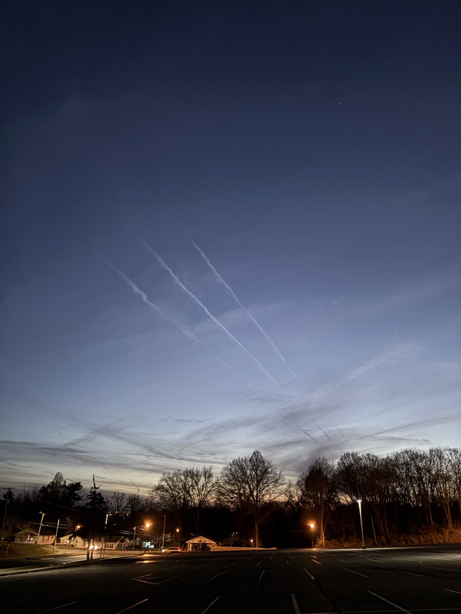 What? When? Why? How?
#chemtrails #tennesseechemtrails #ithoughtthiswasillegal