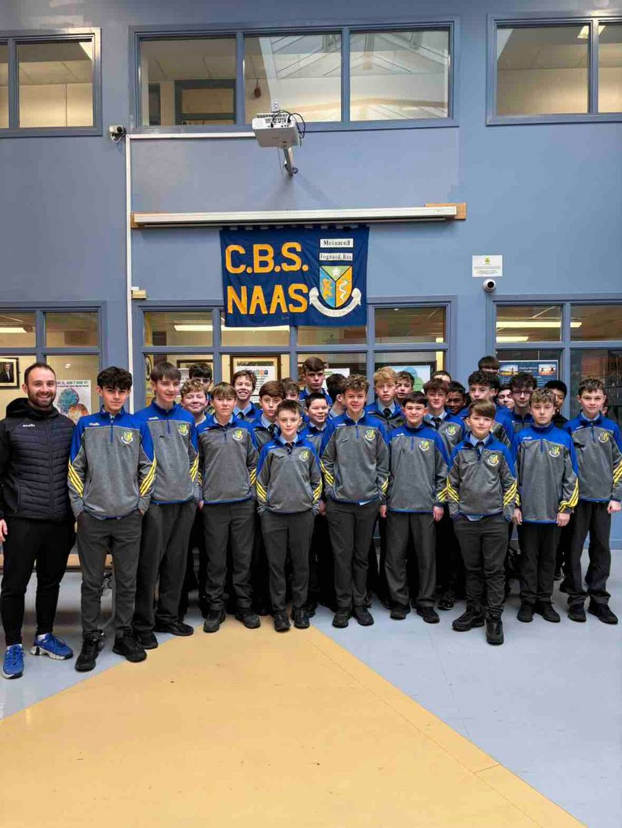 CBSNaas's tweet image. The Leaders of Learning were presented with their Student Leader badges during Assembly last week.  The Leaders of Learning have been busy in their classes sharing the learning intentions and homework with other students and posting on their Google Classrooms.