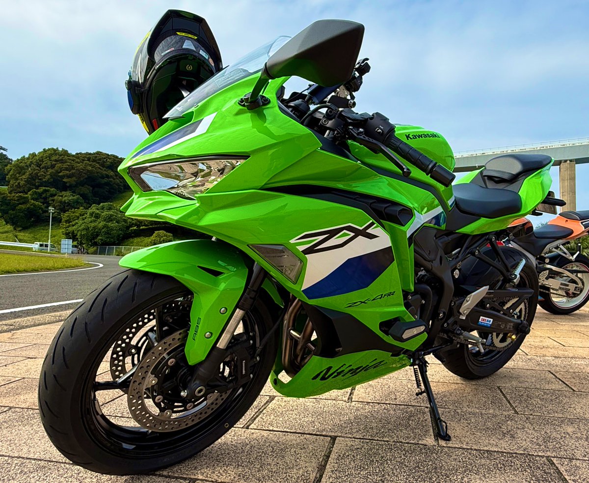 ちーちゃん🎄ZX-4RR (@bakusoumotochiz) / Posts / X