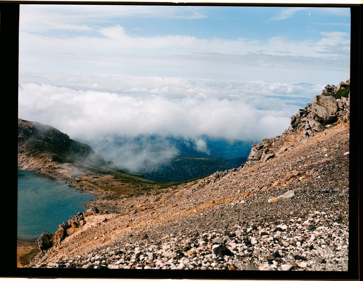 国内でのドキュメンタリープロジェクトで、閉山前の乗鞍を歩いた10月。