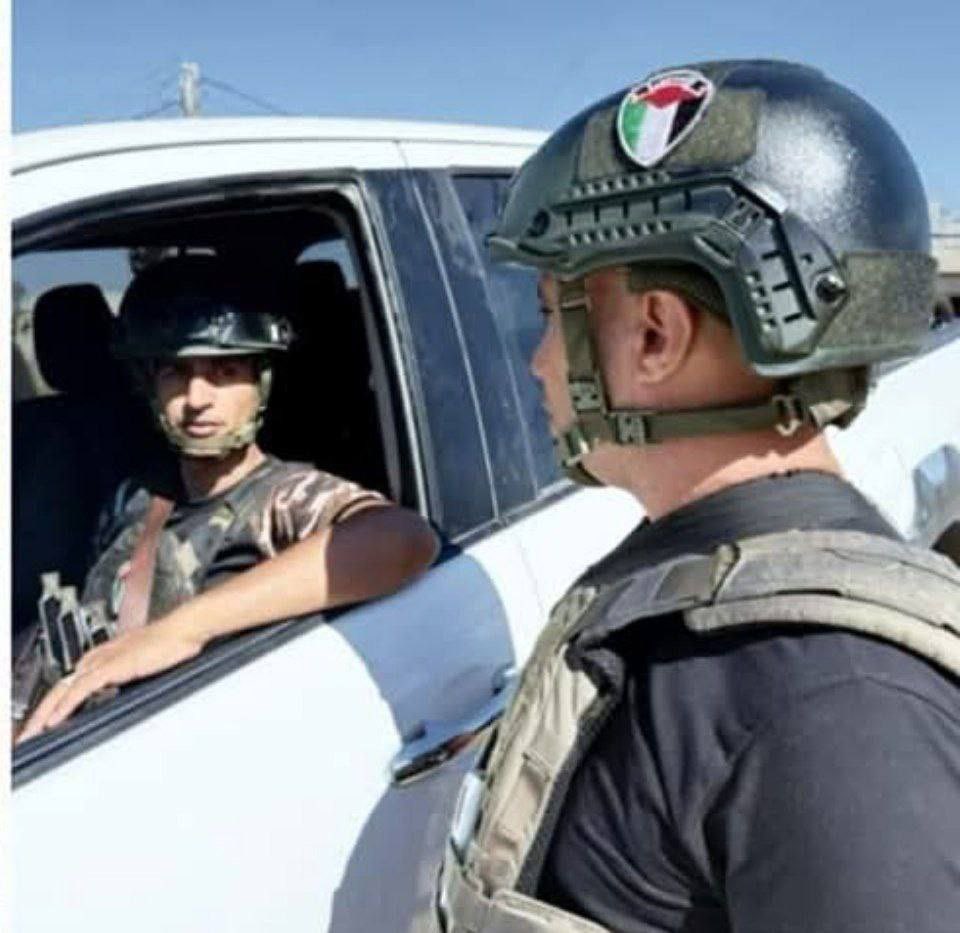 الله أكبر ولله الحمد.
ارتاحت غزة من هذا المجرم العميل ياسر أبو الشباب..
وعقبال باقي المجرمين العملاء..
اللهم انتقم منهم شر انتقام 
وفرج عن إخواننا المستضعفين في غزة وانصرهم على عدوهم..

#غزة