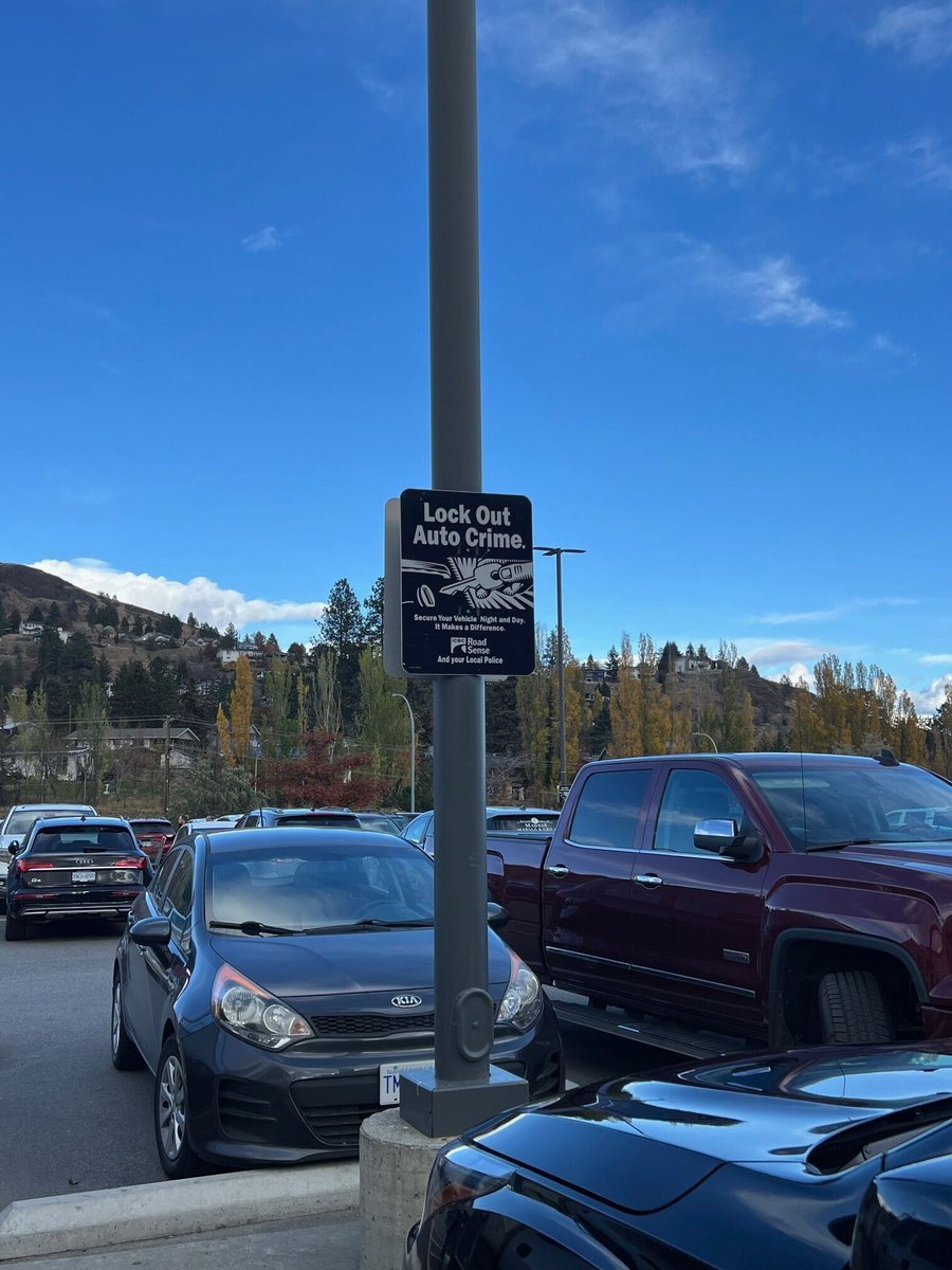 IMPACTautocrime's tweet image. Spot these signs around your parkades? It’s your reminder to lock up, take your valuables, and keep auto crime out of our community.

#parksafely #autotheftawareness #preventautocrime #IMPACT