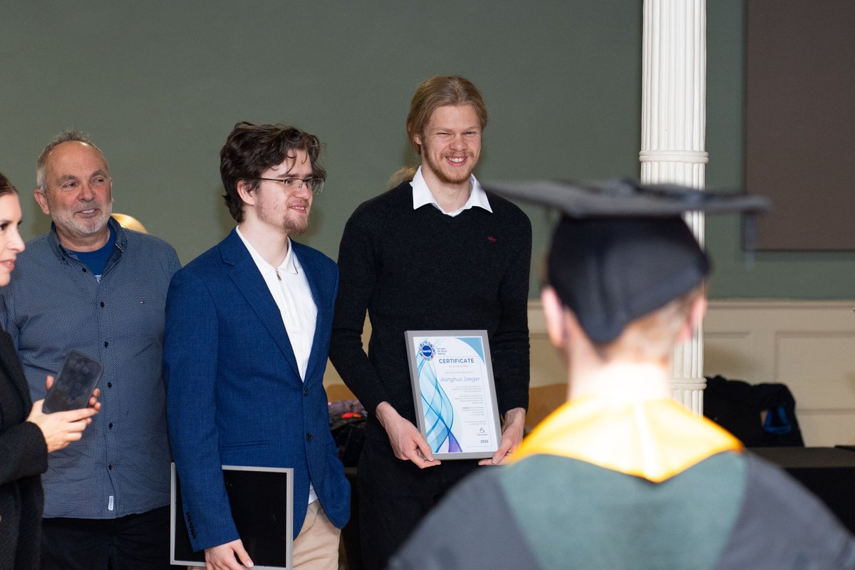 Forward2Employ's tweet image. F2E, @bemixUK, @MidKentCollege, @MedwayPCF, and @InvictaChamber celebrated Medway interns' graduation! Hosted by @medway_council!

Dan Ratcliff closed with a speech celebrating all the achievements of the interns, provisions, and staff.

#Gradutation #SupportedInternship #Careers