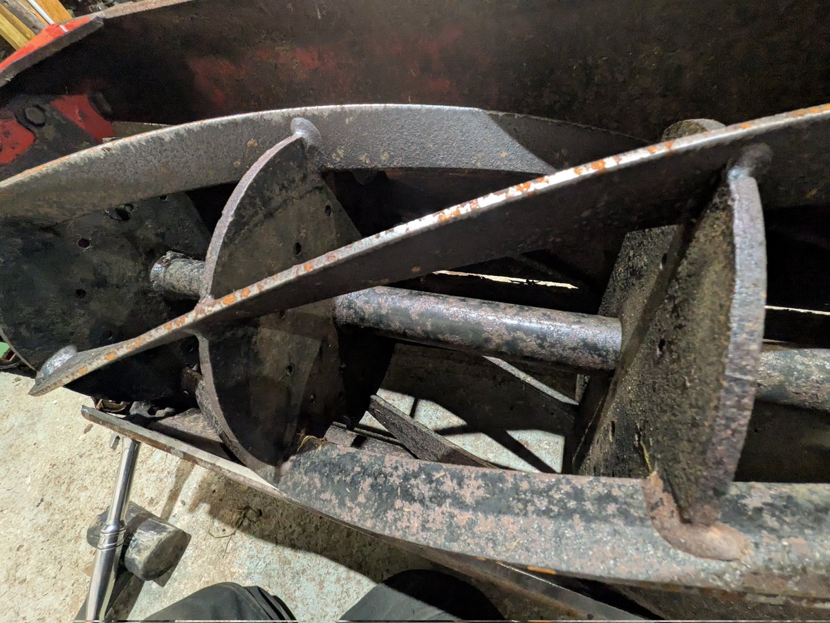 PerrottEngineer's tweet image. Toro 10" cylinders through the grinders today. Before and after.