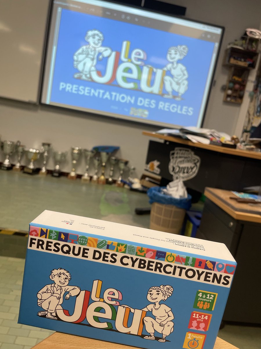 Team play tweet media