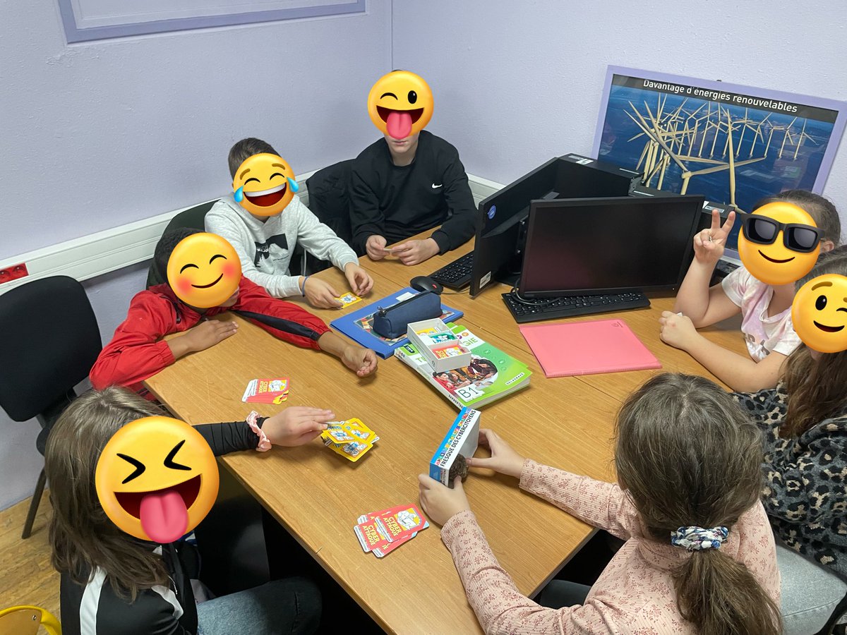 Team play tweet media