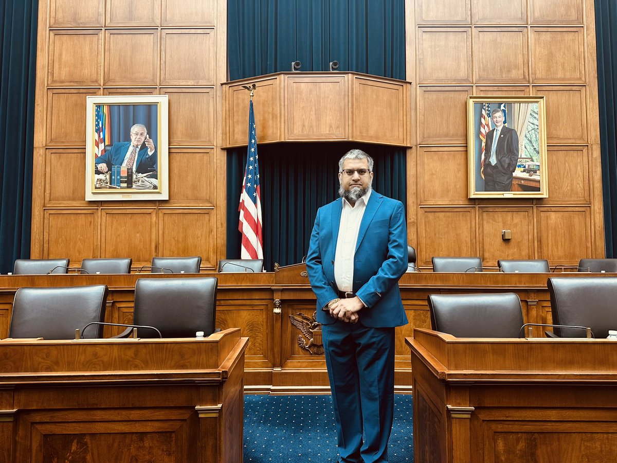 zeeshanusmani's tweet image. Hello Capitol Hill.
Today presenting my work on Compute Per Capita.